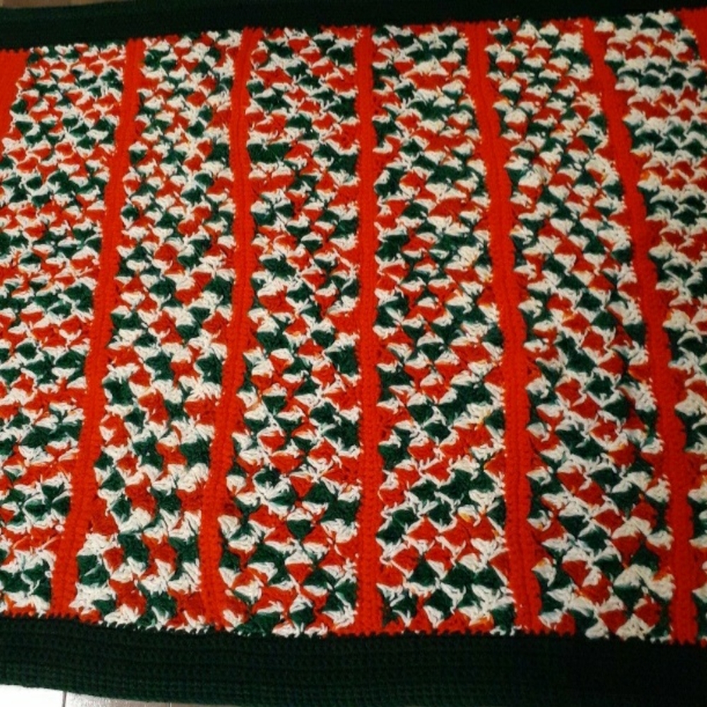 Holiday throw